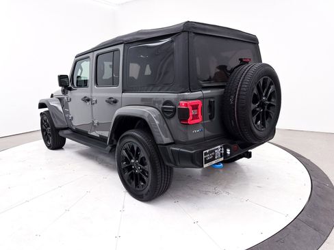 Used 2022 Jeep Wrangler Unlimited Sahara image 18