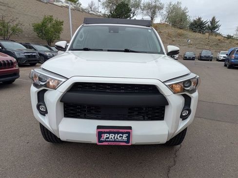 Used 2021 Toyota 4Runner SR5 Premium image 2