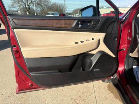 Used 2016 Subaru Outback 2.5i Limited image 19