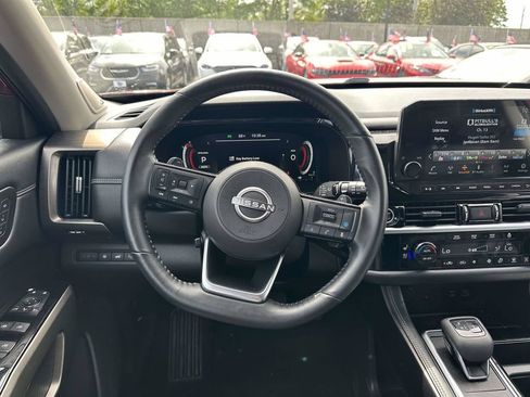 Used 2023 Nissan Pathfinder Platinum w/ Lighting Package (N93) AWD/4WD image 13