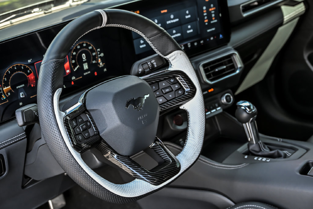 Certified 2025 Ford Mustang Coupe RWD image 15