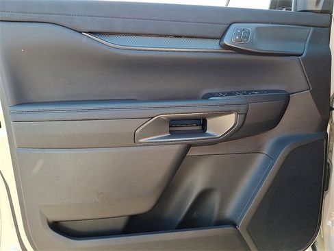 Used 2025 Ford Ranger Raptor image 12