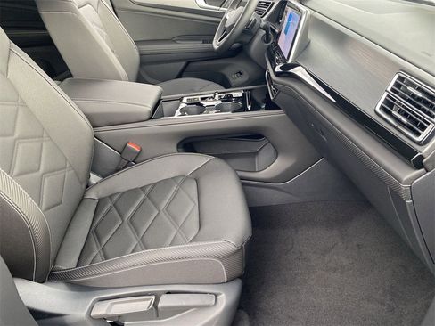 New 2026 Volkswagen Atlas Cross Sport SE image 8