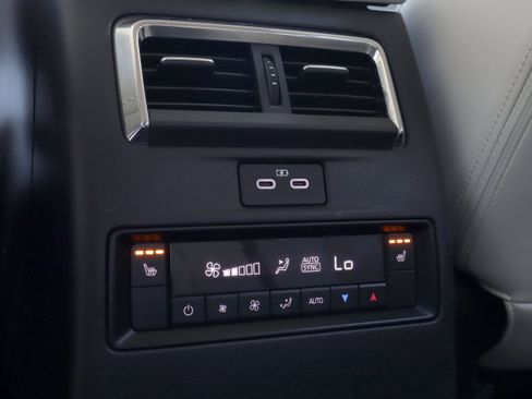 Certified 2024 MAZDA CX-90 Plug-In Hybrid w/ Premium Plus image 24