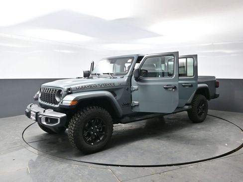 Used 2025 Jeep Gladiator High Tide image 56