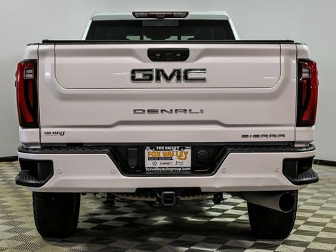 Used 2024 GMC Sierra 2500 Denali Ultimate AWD/4WD image 5