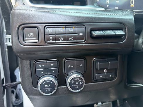Used 2023 GMC Yukon Denali Ultimate AWD/4WD image 22