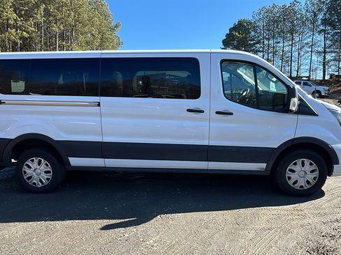 Used 2024 Ford Transit 350 XLT image 7