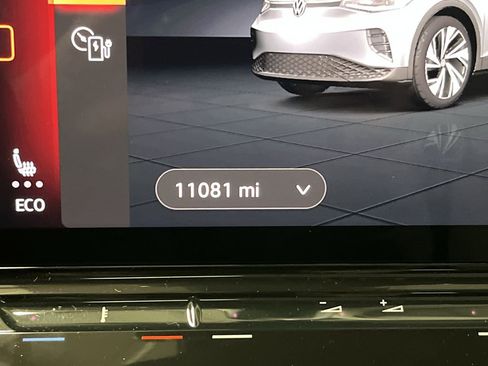 Used 2021 Volkswagen ID.4 Pro S w/ Gradient Package image 6