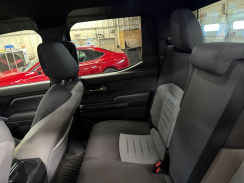 Used 2025 Toyota Tacoma TRD Off-Road image 33