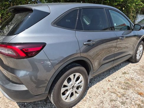 Used 2025 Ford Escape Active AWD/4WD image 3