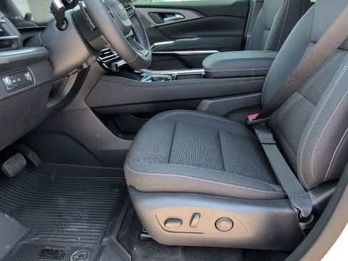 New 2026 Chevrolet Traverse LT w/ Driver Confidence Package FWD image 13