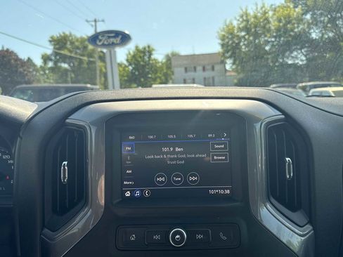 Used 2020 Chevrolet Silverado 1500 Custom Trail Boss image 33