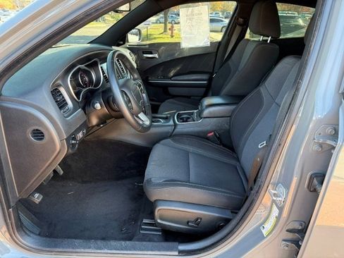 Used 2018 Dodge Charger SXT Plus w/ Driver Confidence Group image 12