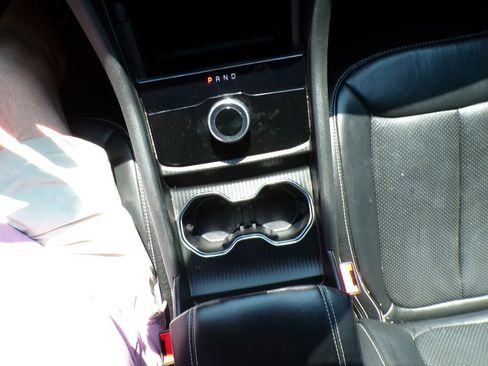 Used 2024 Jeep Grand Cherokee L Laredo RWD image 21