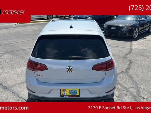 Used 2020 Volkswagen GTI SE FWD image 16