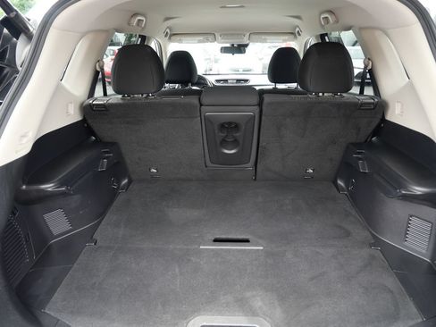 Used 2020 Nissan Rogue SV AWD/4WD image 34