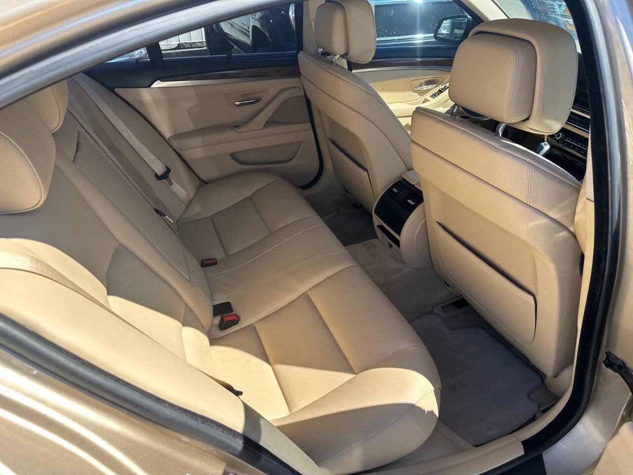 Used 2011 BMW 528i Sedan RWD image 18