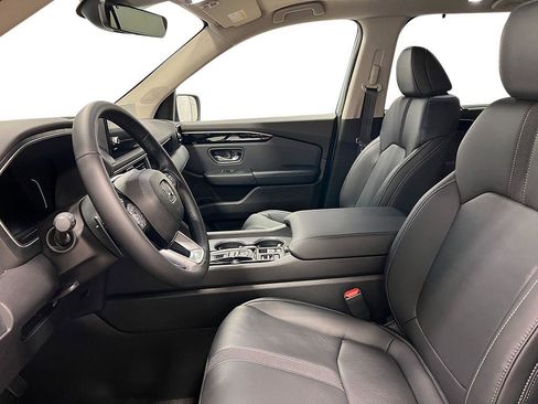 New 2025 Honda Pilot Touring image 13