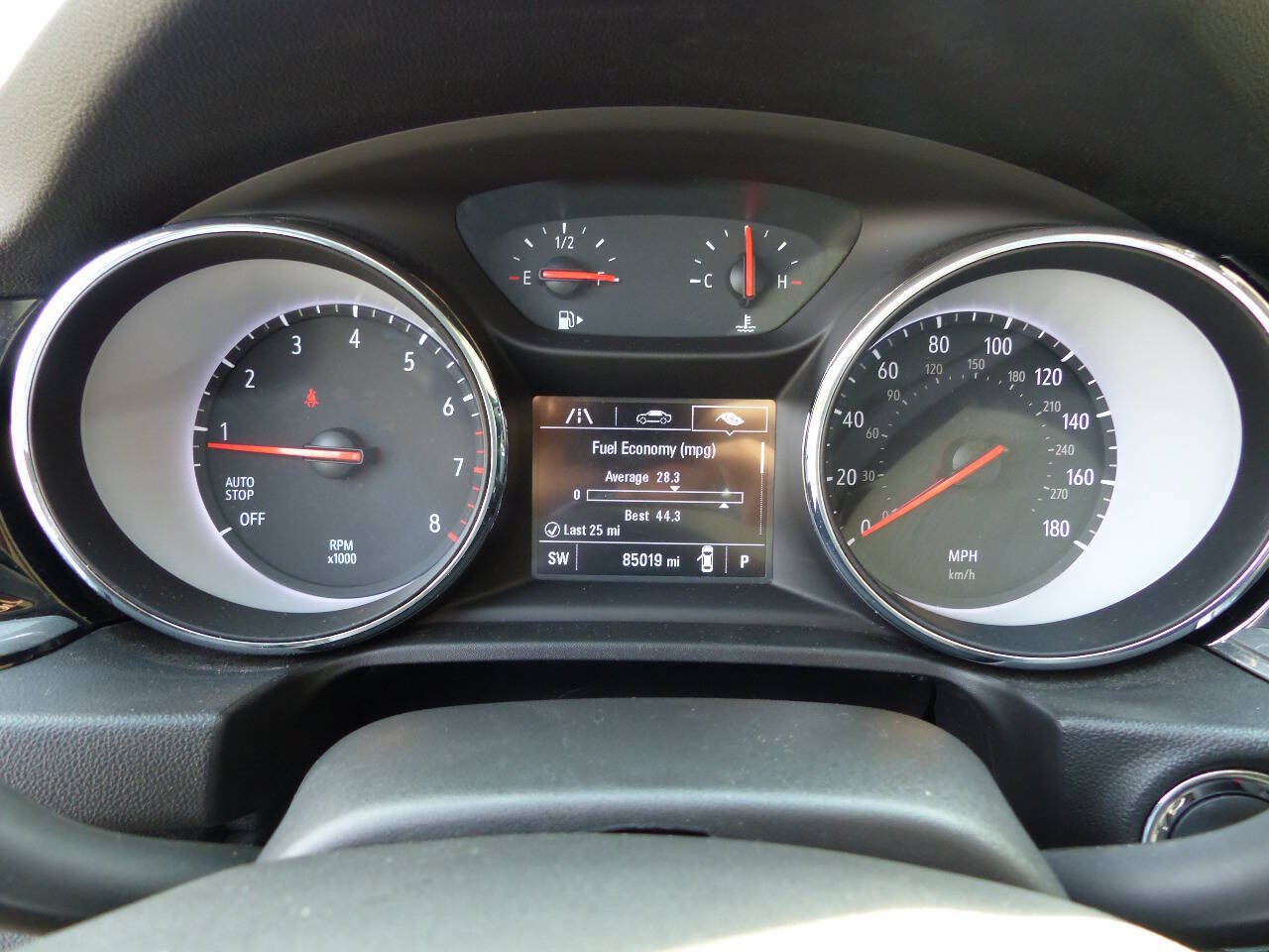 Used 2019 Buick Regal Preferred w/ Driver Confidence Package I FWD image 27