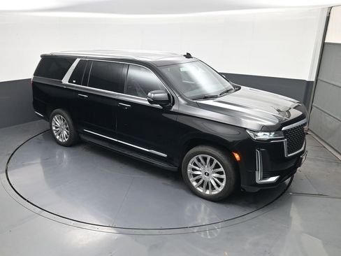 Used 2022 Cadillac Escalade ESV Premium Luxury image 27