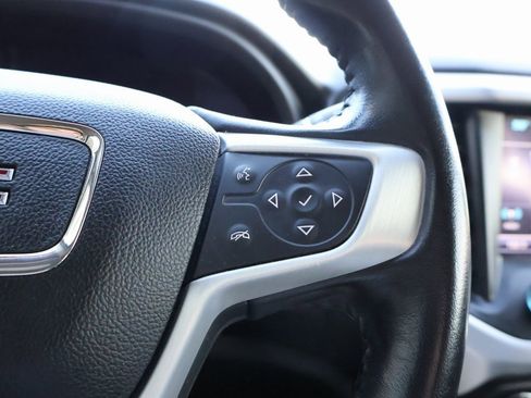 Used 2019 GMC Acadia SLT image 30