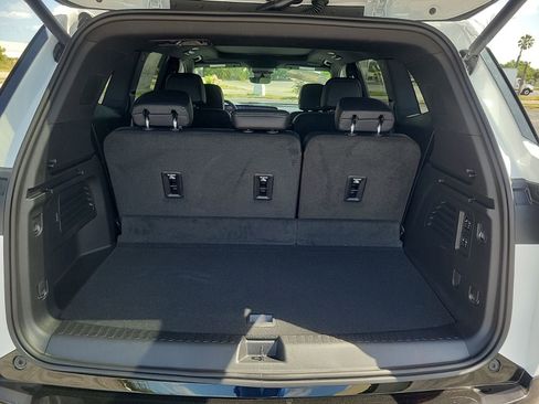 New 2026 Buick Enclave Sport Touring w/ Power Package FWD image 7