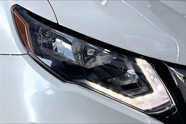 Certified 2020 Nissan Rogue SV FWD image 27