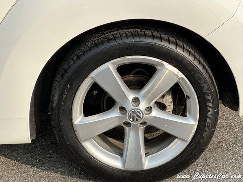 Used 2007 Volkswagen Beetle Triple White Edition FWD image 39