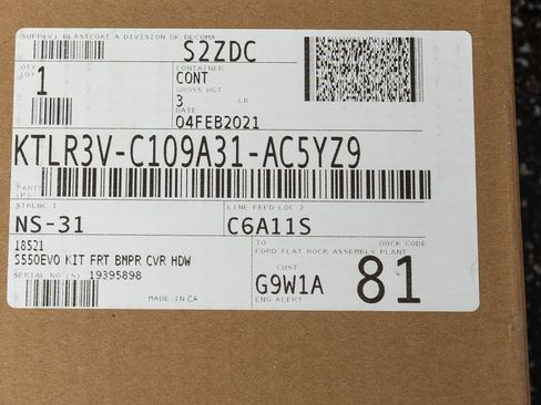 Used 2021 Ford Mustang Shelby GT500 w/ Carbon Fiber Track Pack image 77