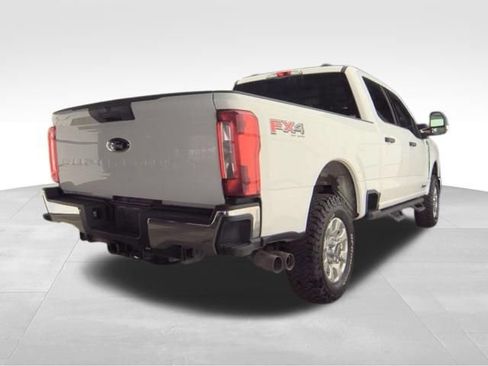 Used 2024 Ford F250 XLT w/ FX4 Off-Road Package AWD/4WD image 5