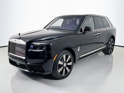 Certified 2026 Rolls-Royce Cullinan AWD/4WD image 3