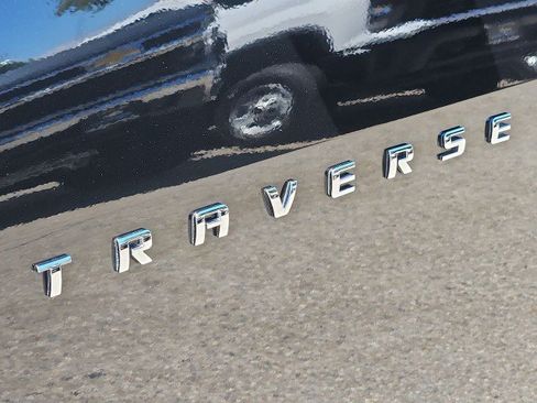 Used 2023 Chevrolet Traverse LT FWD image 31