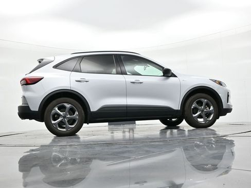 Used 2025 Ford Escape ST-Line image 23