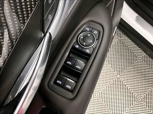 Used 2024 Cadillac XT6 Sport w/ Technology Package AWD/4WD image 32