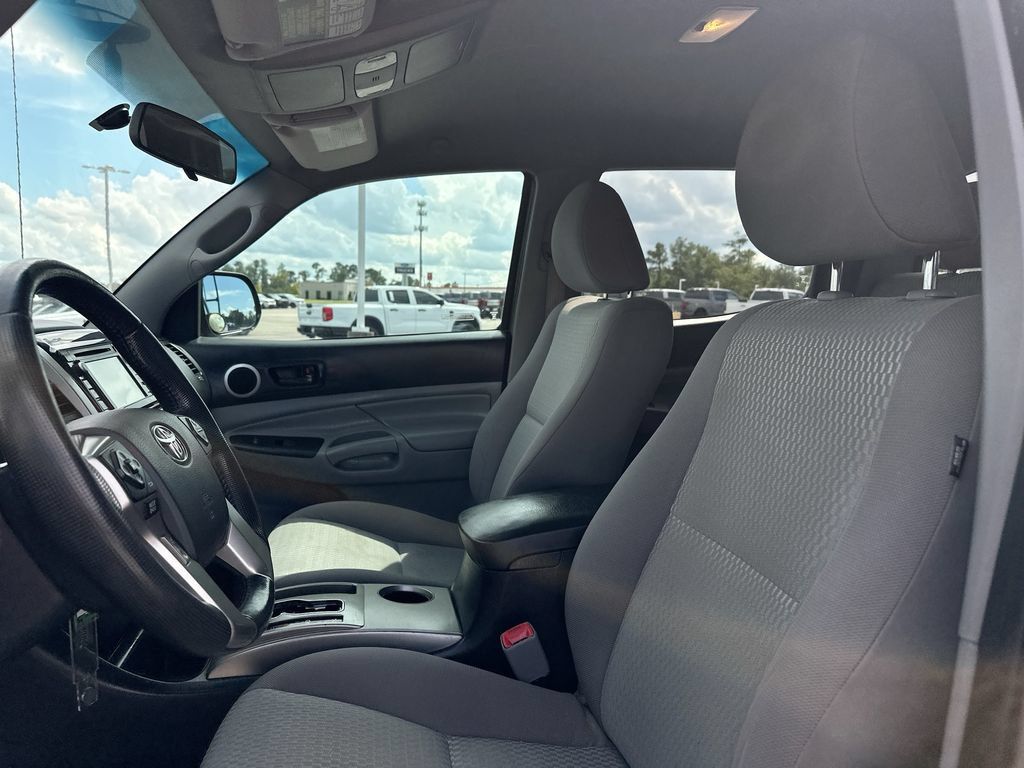 Used 2014 Toyota Tacoma 4x4 Double Cab w/ SR5 Package image 8