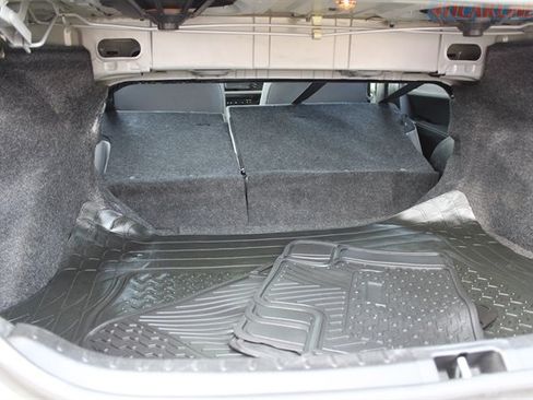 Used 2014 Toyota Corolla LE FWD image 32