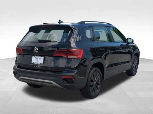 Certified 2022 Volkswagen Taos S FWD image 3