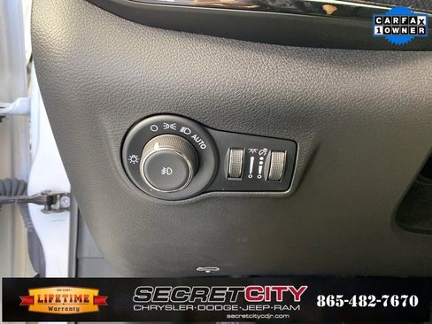 Used 2025 Jeep Compass Latitude w/ Altitude Special Edition image 14