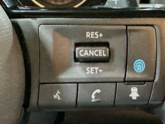 Used 2023 Nissan Rogue SV AWD/4WD image 10