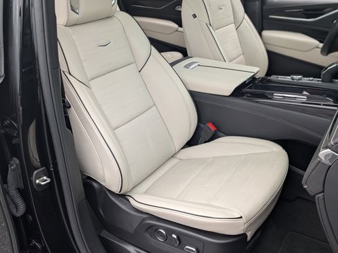 Used 2024 Cadillac Escalade ESV Sport w/ LPO, ONYX Package image 24