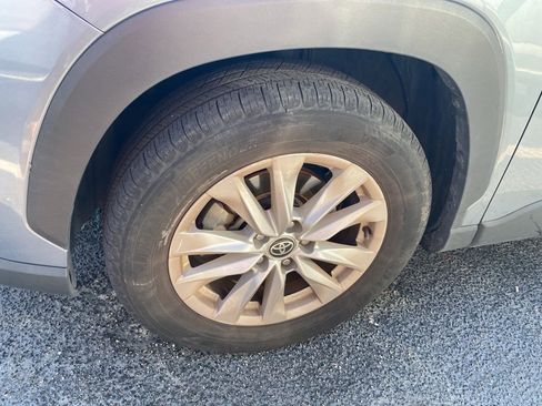 Used 2023 Toyota Corolla Cross LE image 71