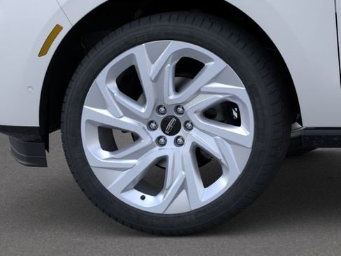 New 2025 Lincoln Navigator Reserve AWD/4WD image 19