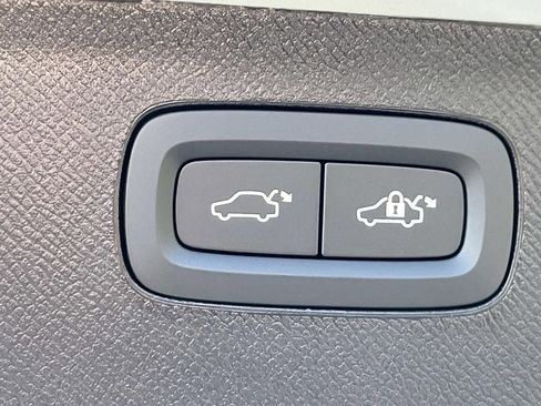 New 2026 Volvo XC90 B6 Plus AWD/4WD image 13
