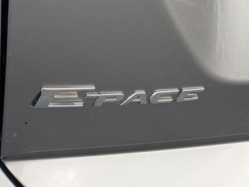 Used 2020 Jaguar E-PACE SE image 32