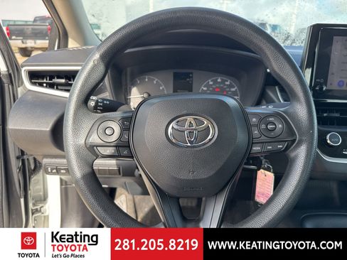 Used 2023 Toyota Corolla LE image 17