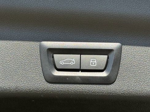 Used 2025 BMW X1 xDrive28i w/ Technology Package image 16