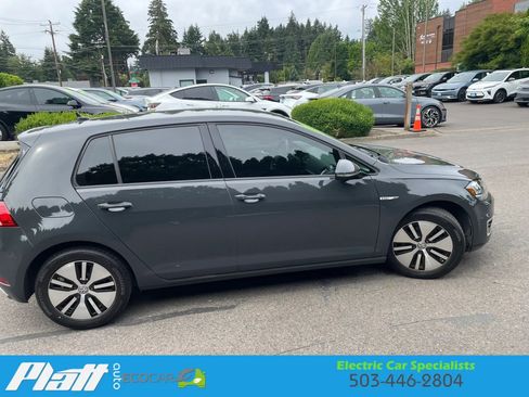 Used 2019 Volkswagen e-Golf SE w/ Driver Assistance Package FWD image 12