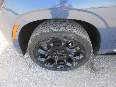 New 2026 GMC Yukon Denali w/ Denali Reserve Package image 11