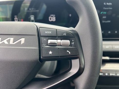 Certified 2025 Kia K4 FWD image 16